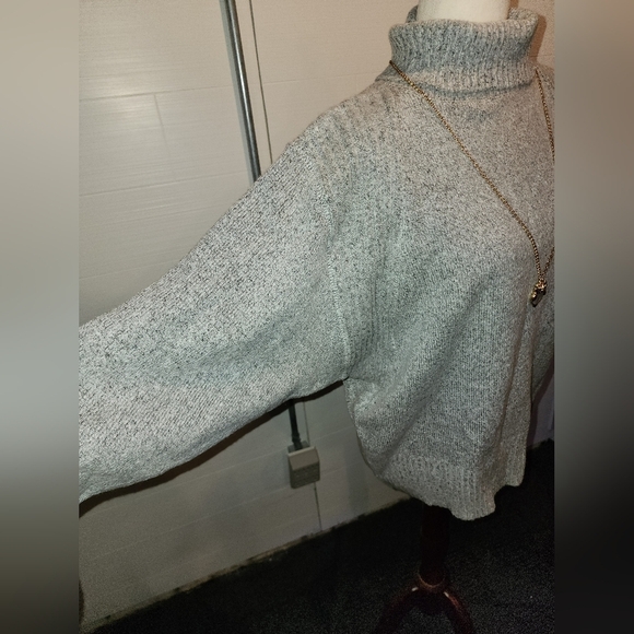 Sweater NWT Woven Turtleneck p2p 26x28 - Picture 6 of 9